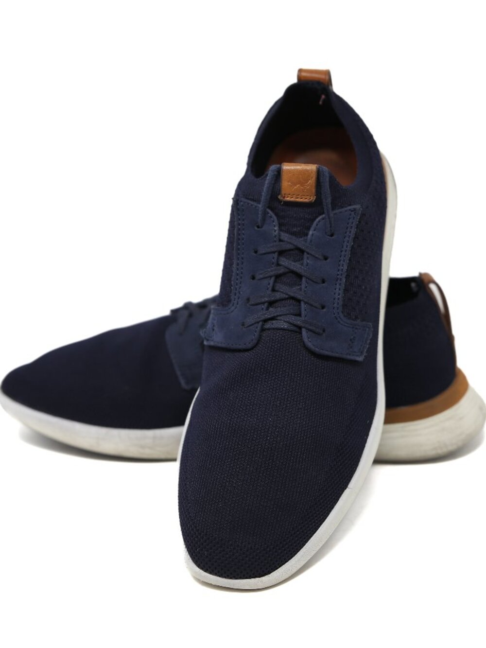 Nice pair of men's leather "The Original" sneakers from Amberjack. Chestnut brow